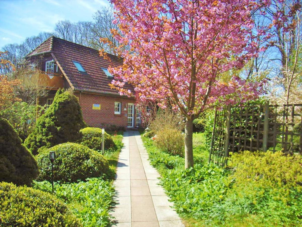Ostsee Hotel-Pension An Der Lindenallee 바트 도베란 외부 사진